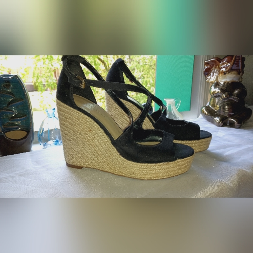 SAKS FIFTH AVENUE COLLECTION WOMENS SIZE 7.5 WEDGE